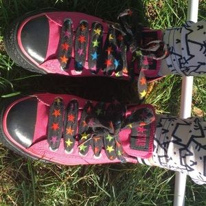 Neon pink and black vintage converse(w/laces)